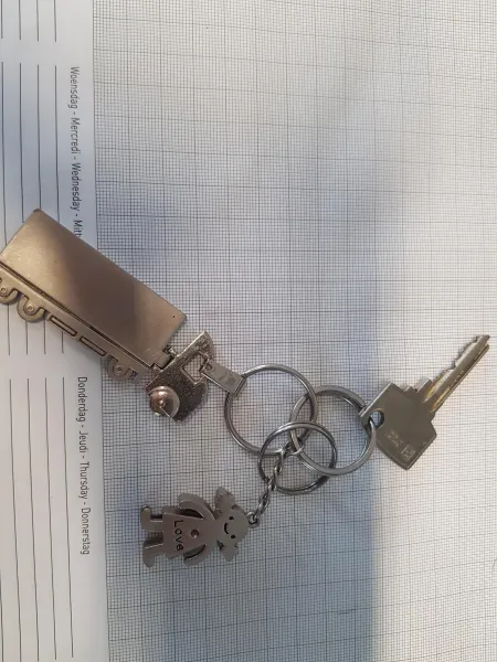 clés trouvées à Charneux